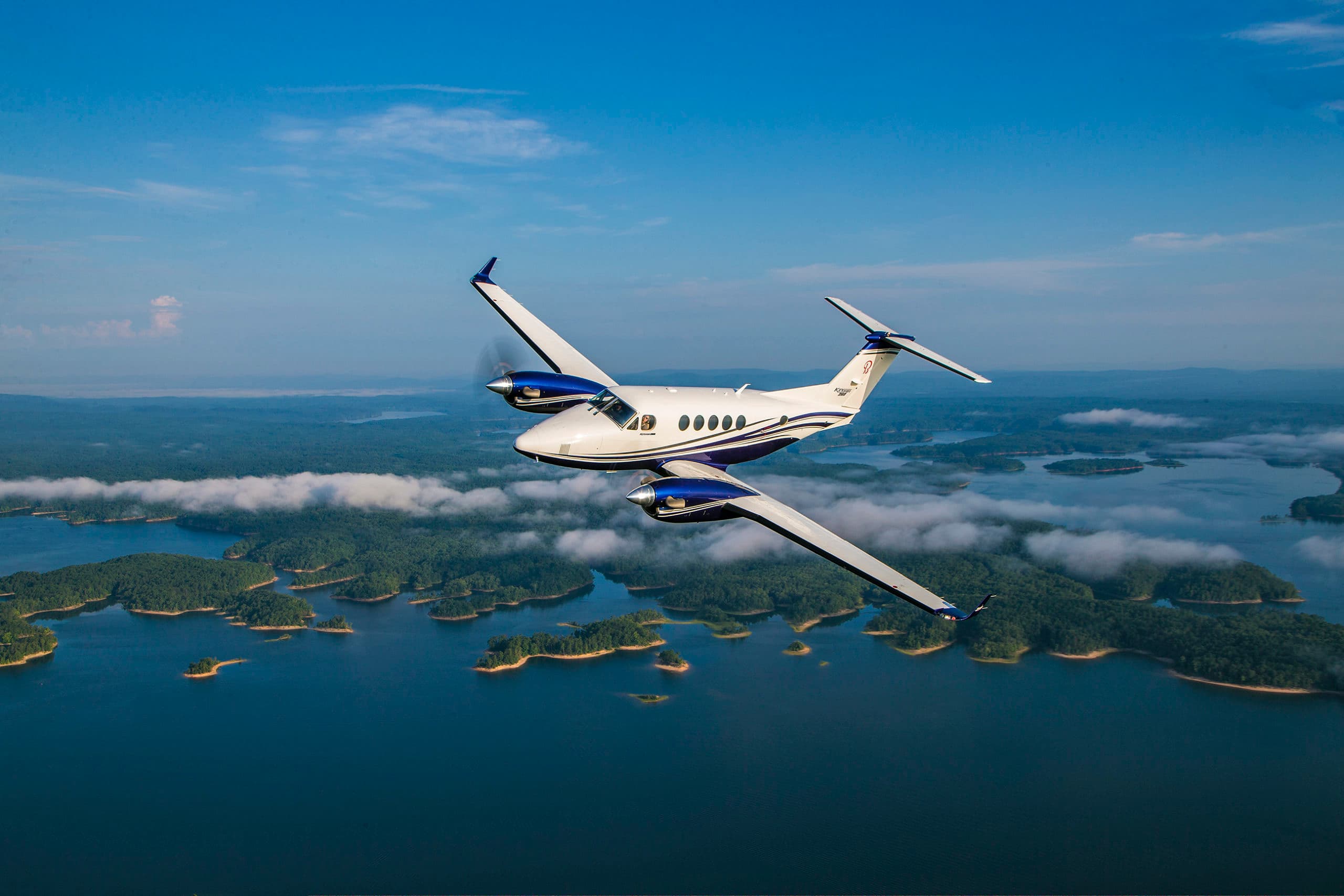 PAUL BOWEN King Air 260 turboprop exterior