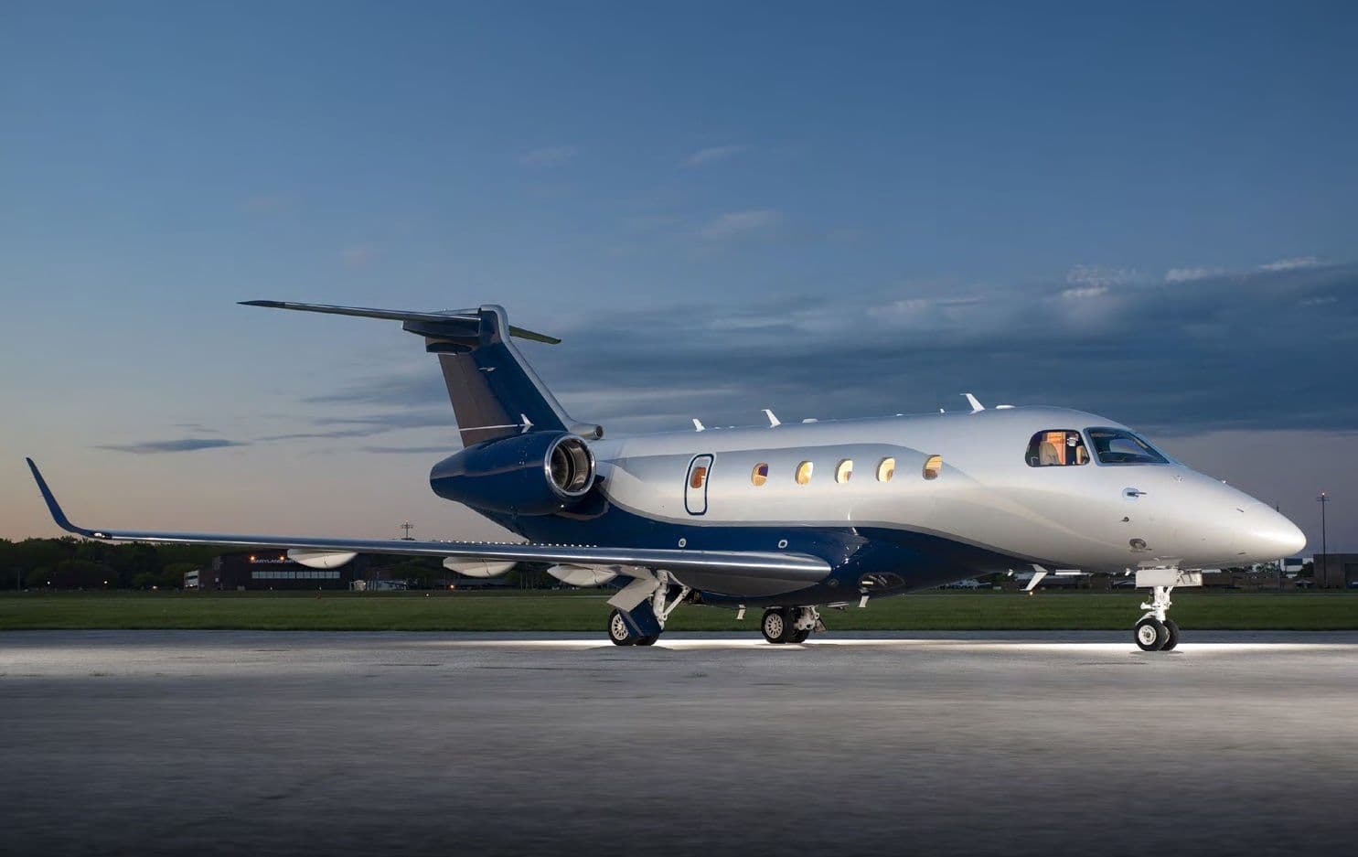 Legacy 450 private jet exterior