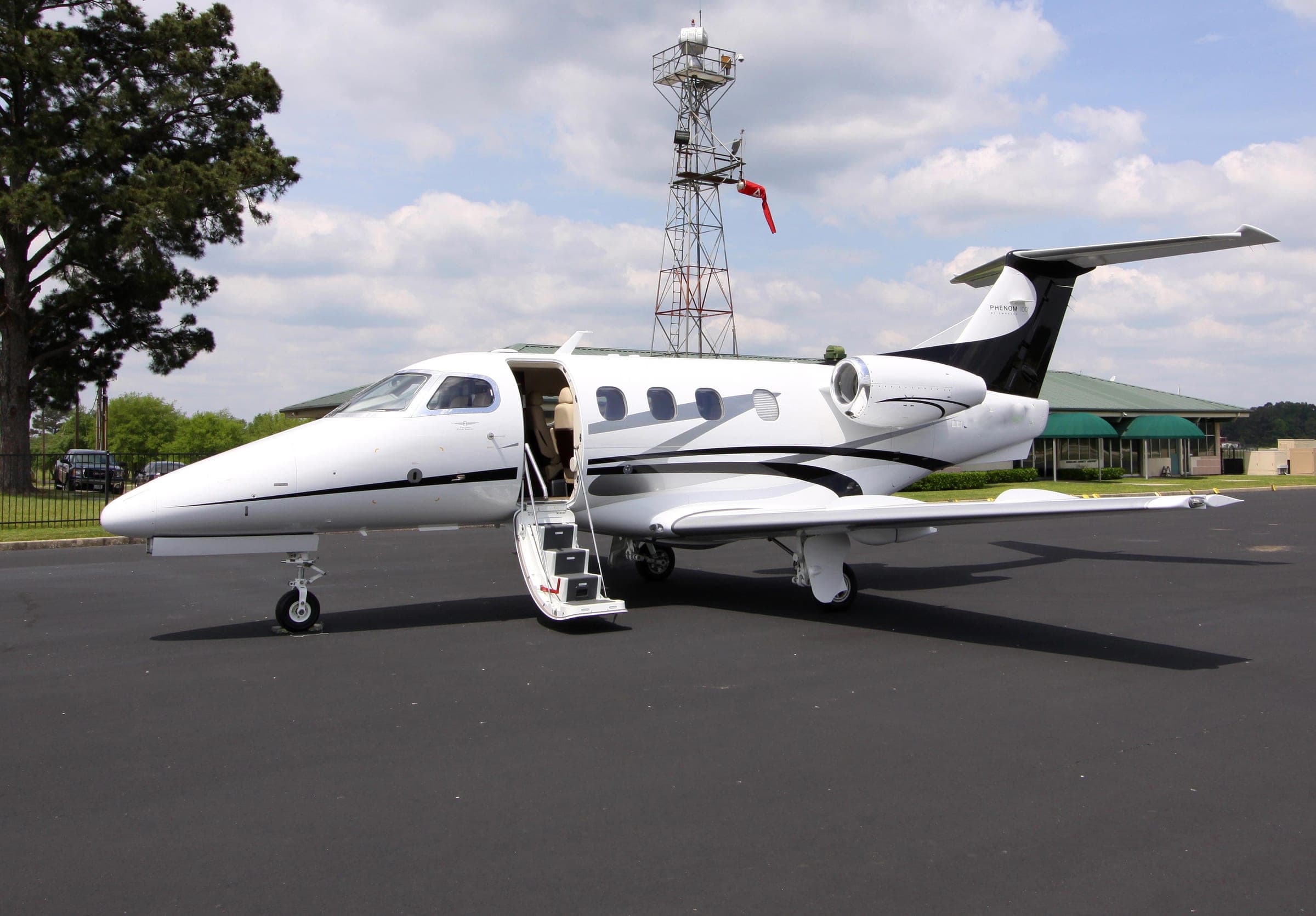 Phenom 100 private jet exterior